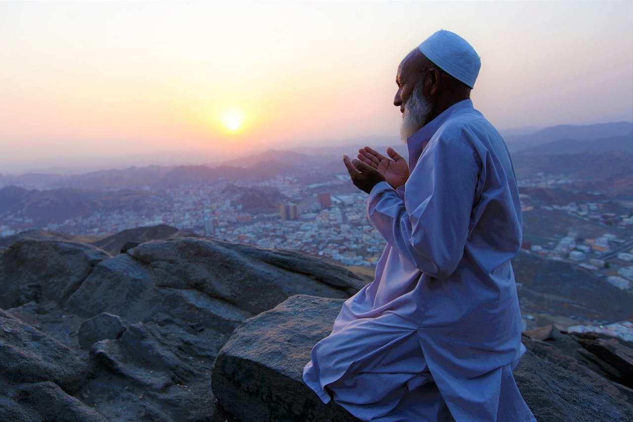 Journey of Devotion: Umrah, Mecca, and Madina